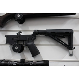 17 Design AR15/M16 Lower with Magpul Furniture 
